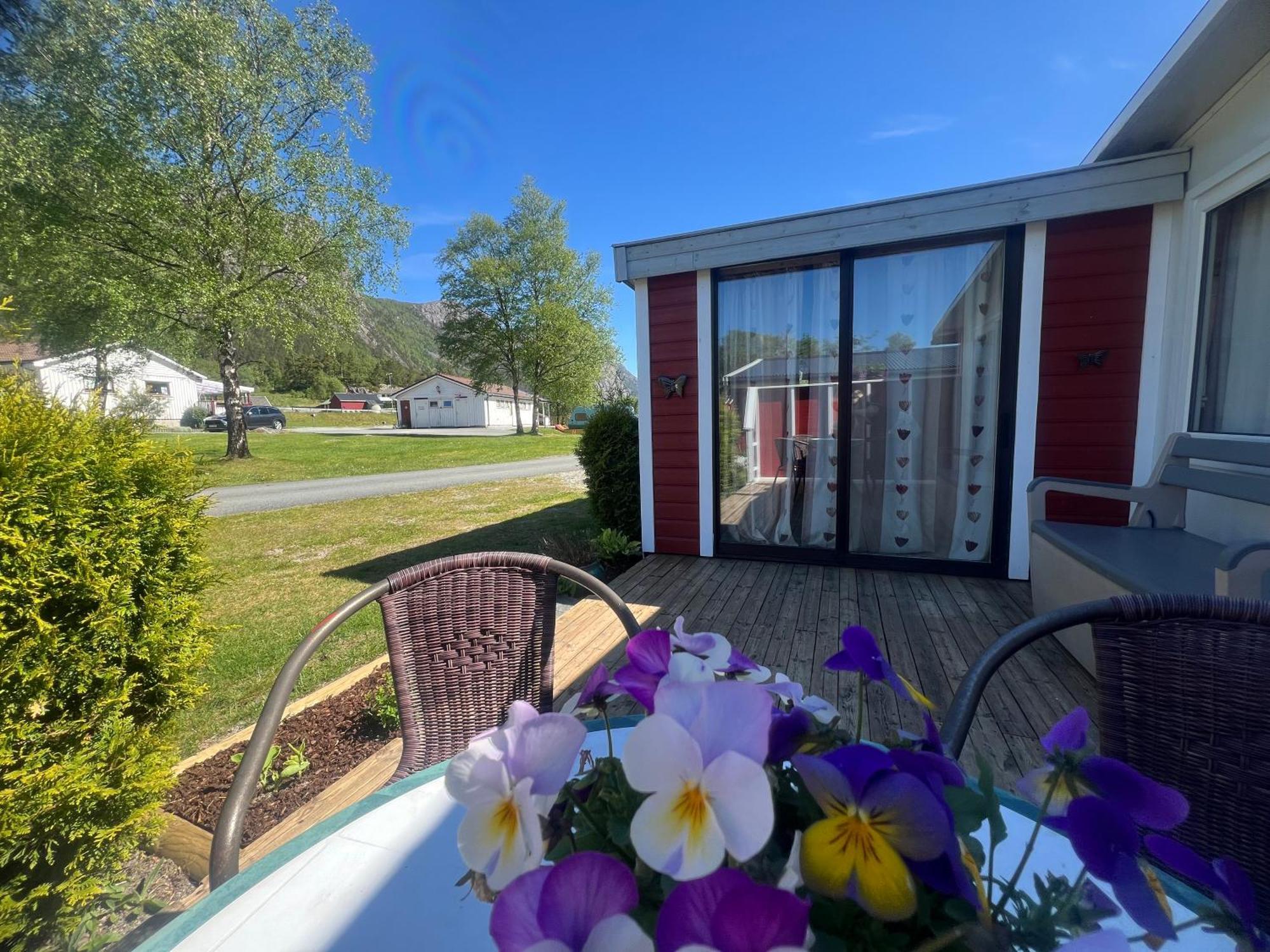 Wathne Camping Bjørheimsbygda Buitenkant foto